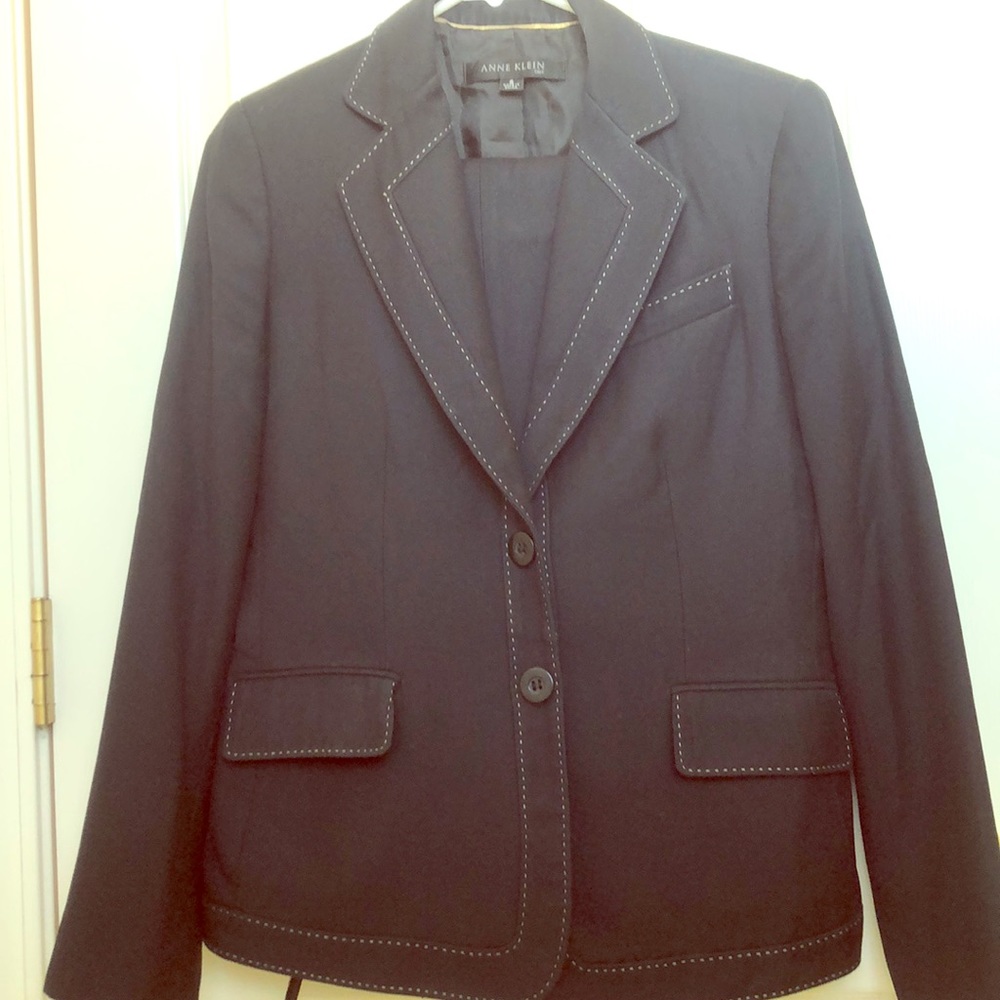 Anne Klein women’s Pant Suit